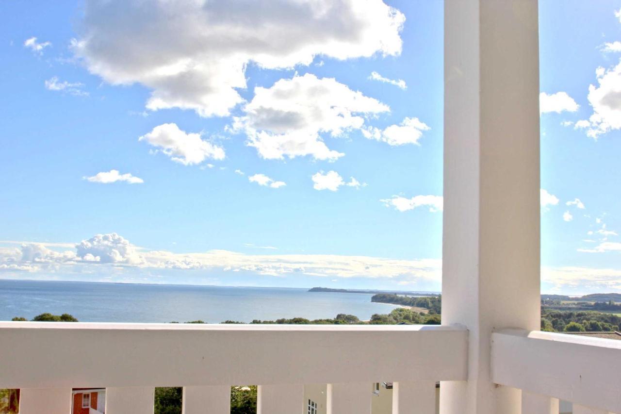 Meeresblick Fewo 17: Oceanview Retreat with Balcony and Spa Access Goehren  Exterior photo